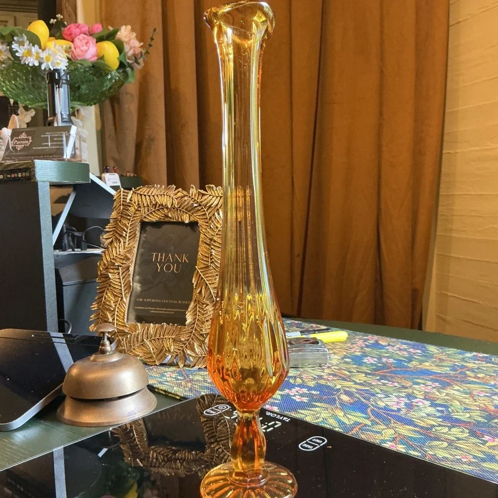 Fenton vintage mid
